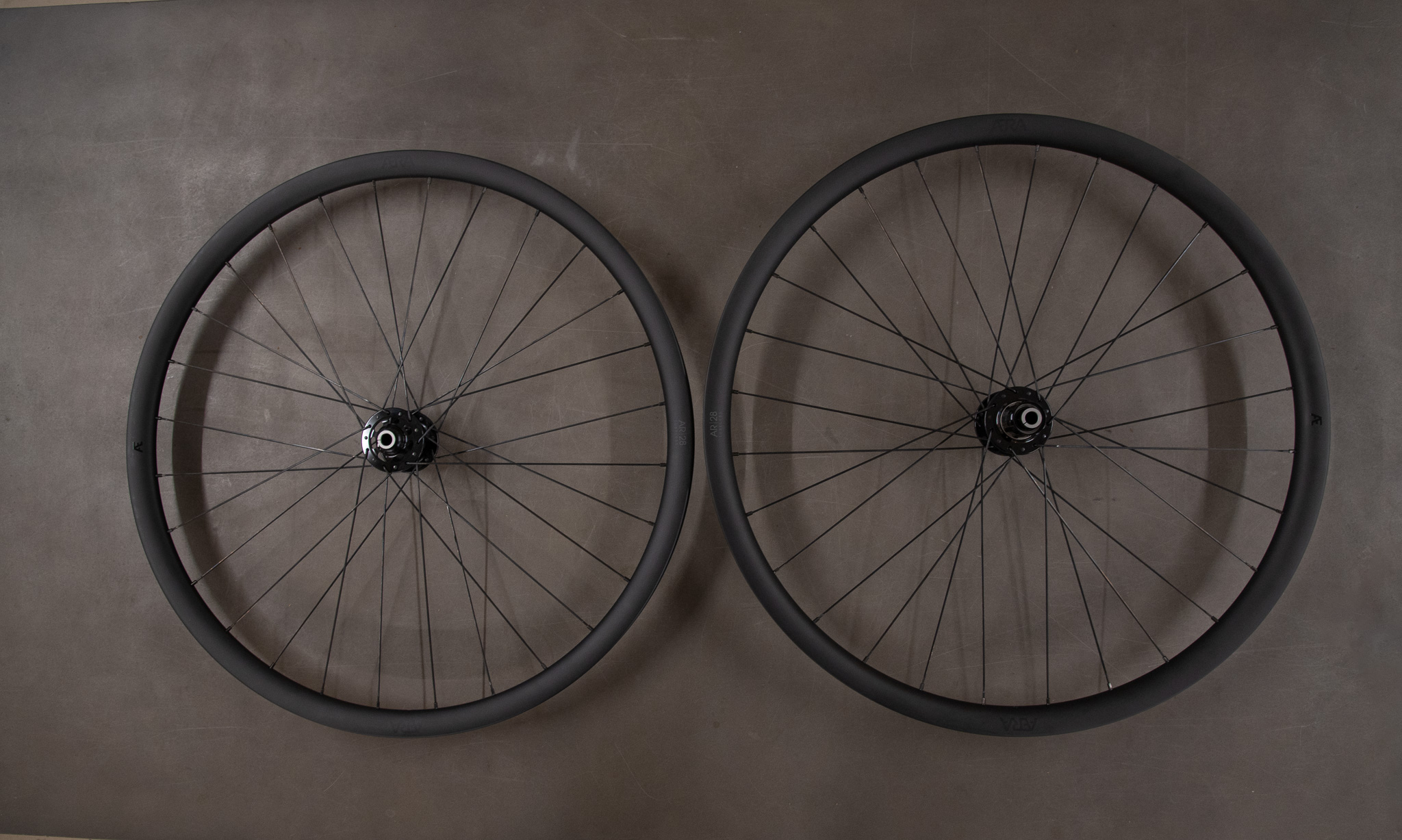 ÆRA AR|28 Carbon Wheelset with 28 hole Chris King R45D Centrelock