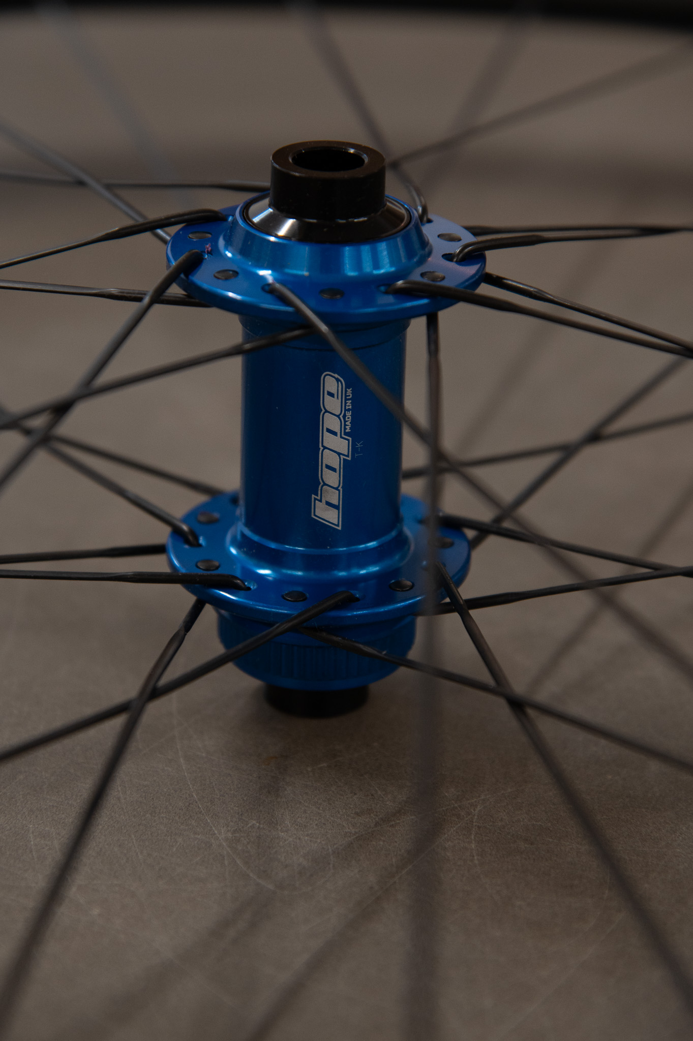 AR|36 ÆRA Carbon Blue Hope Wheels-09 AR|36 ÆRA Carbon Blue Hope Wheels-09