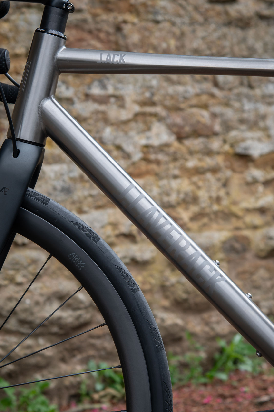 J.Laverack J.ACK II Di2 AR36 wheels - 25