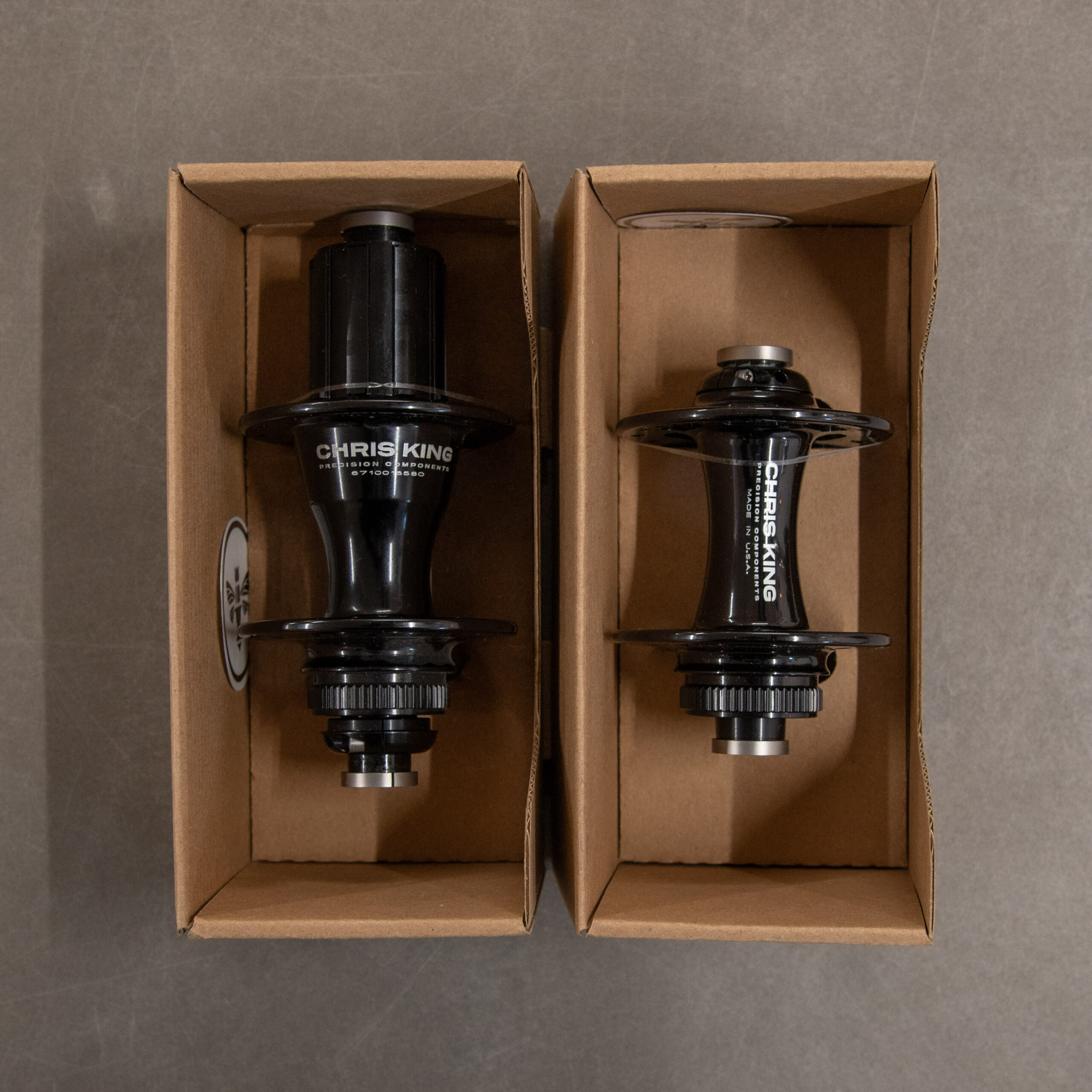 Chris King Gloss Black Road R45D front 100x12mm & 142x12mm Rear