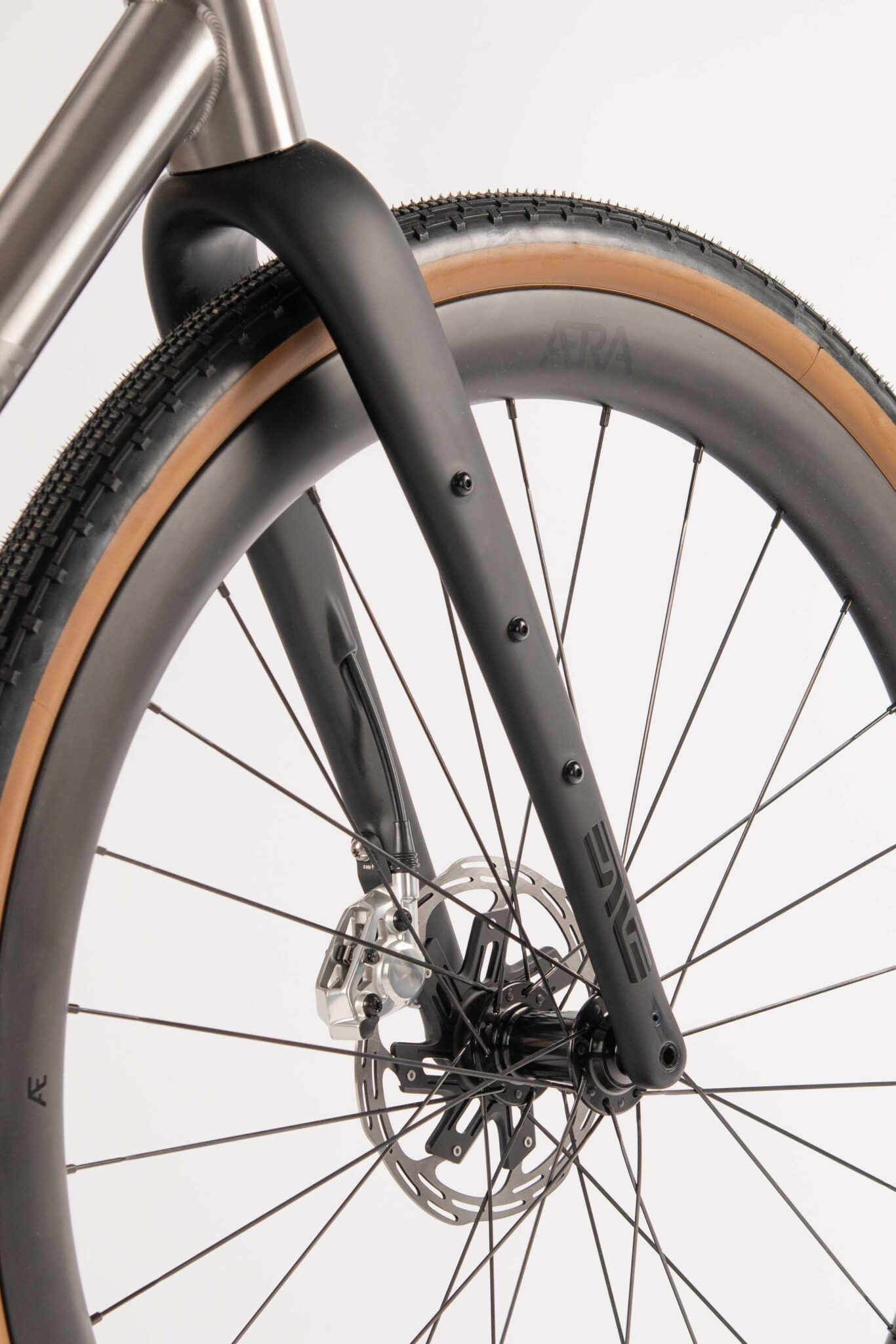 GRiT-III-SRAM-RED-ENVE-In-Route-06