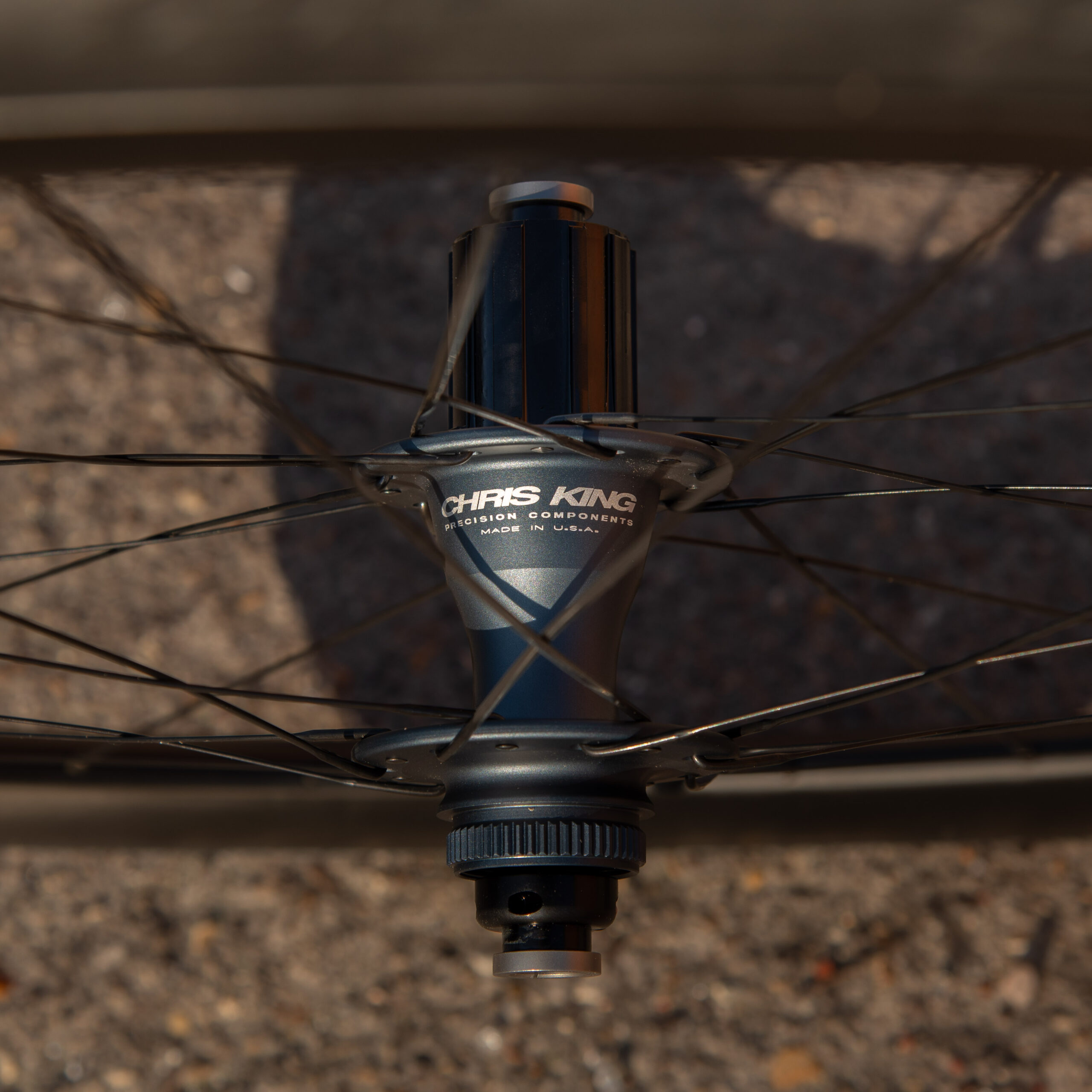 ÆRA AR|46 Carbon Wheels Midnight Blue Chris King - J.Laverack Bicycles