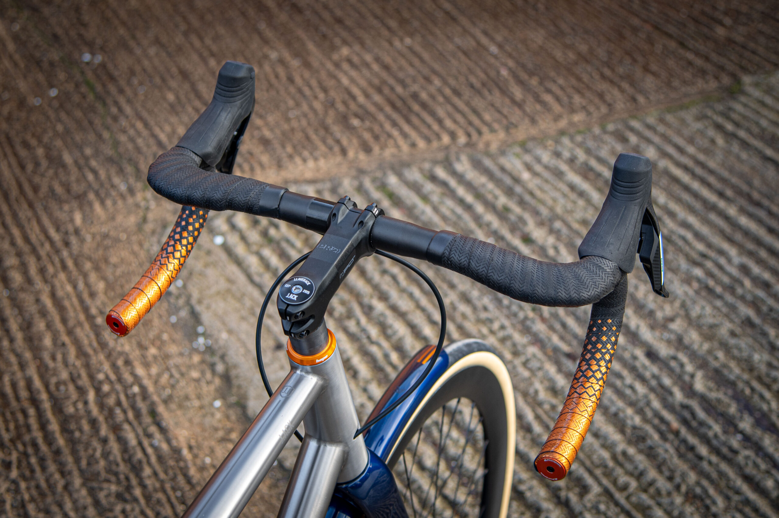 JACK-UDH-SRAM-Force-Painted-Orange-Blue-Web-Res-05